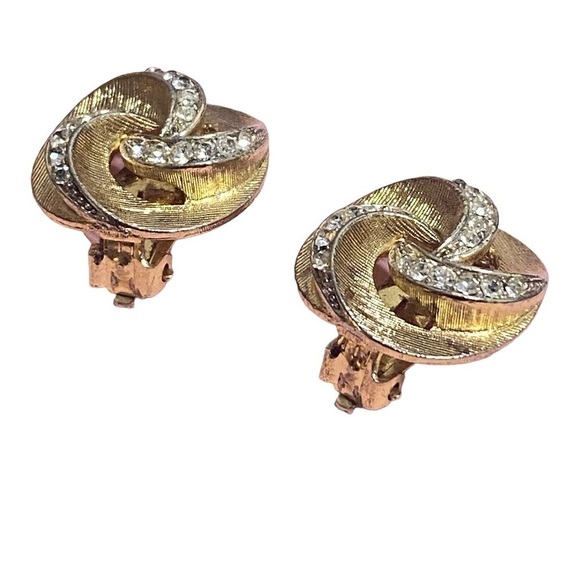 Vintage Lisner Gold Tone Rhinestone Swirl Clip-On Earrings Signed - Picture 4 of 7